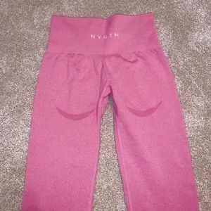 NVGTN pastel pink seamless with contour